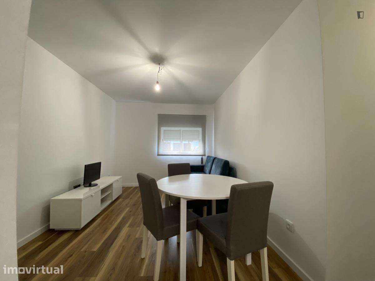 Quarto - localizado em Ramalde Porto - Grande imagem: 4/18