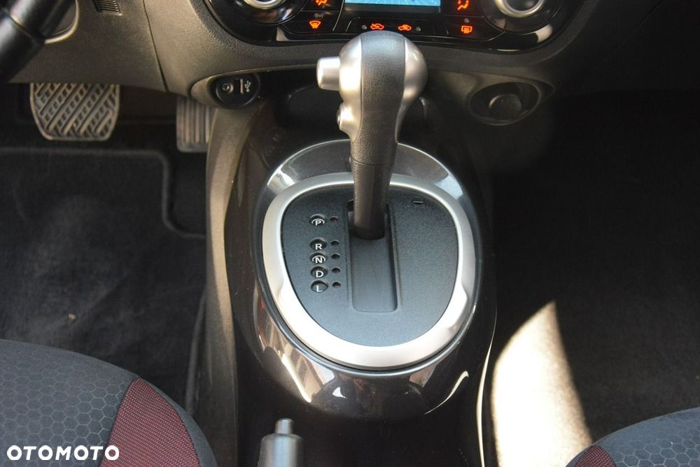 Nissan Juke 1.6 Xtronic Tekna - 29
