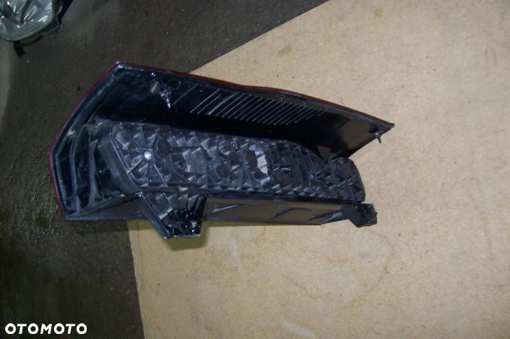 lampa tylna lewa mercedes sprinter 907 - 3