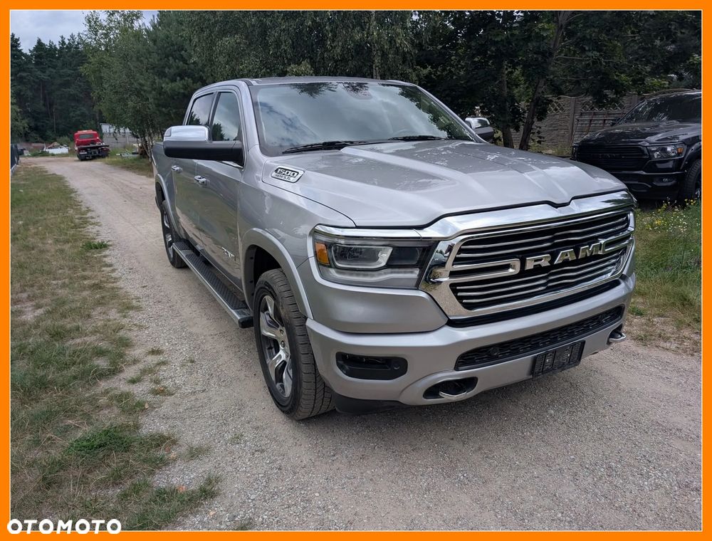 RAM 1500 Crew Cab Laramie - 9