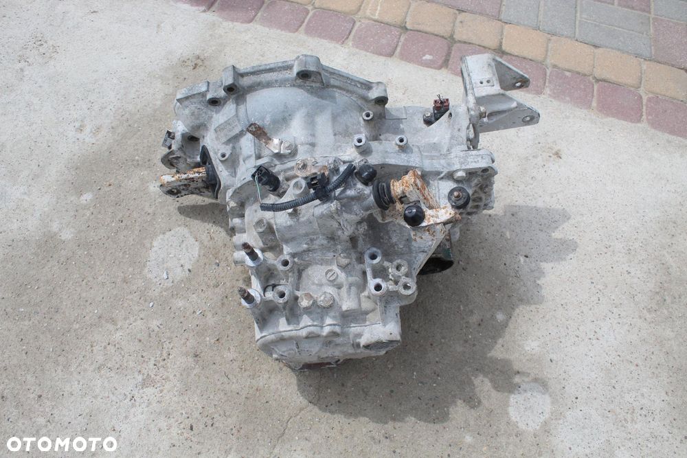 SKRZYNIA BIEGÓW MITSUBISHI OUTLANDER I 2.0 136KM F5M422Y4 - 4