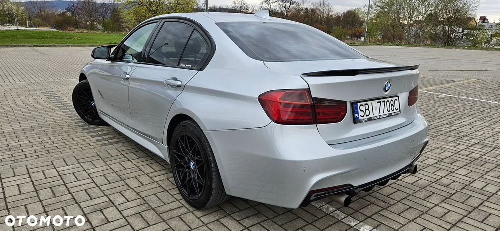 BMW Seria 3 320d xDrive Sport-Aut Luxury Line - 2
