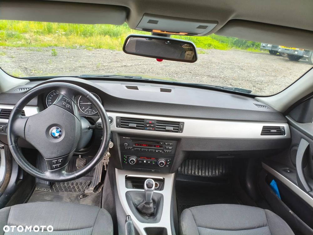 BMW Seria 3 318d DPF - 5