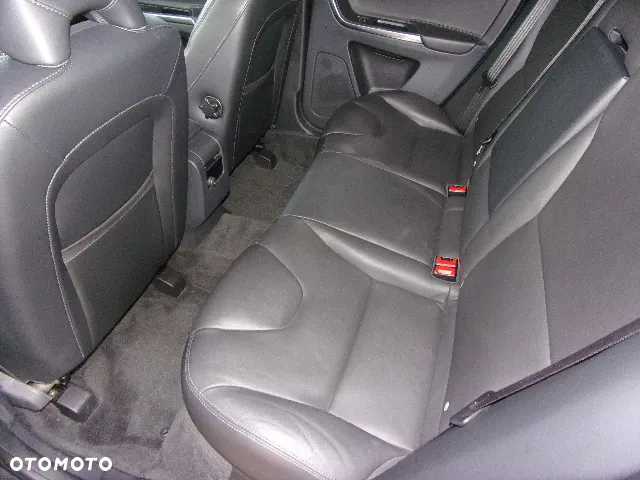 Volvo XC 60 T6 AWD Momentum - 18