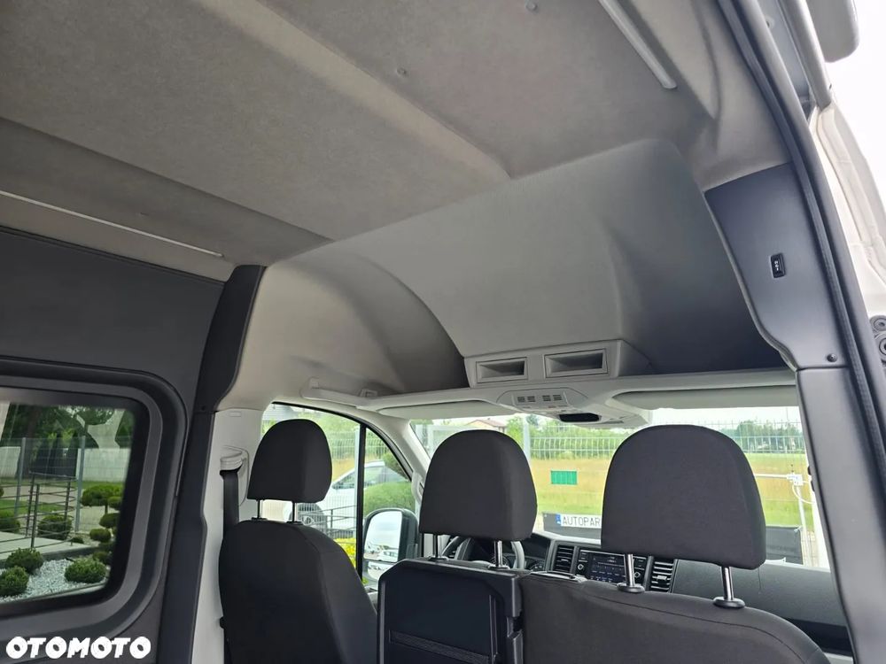 Volkswagen Crafter 35 BiTDI  177KM  7 Osobowy / 109900 Pln Netto / - 24