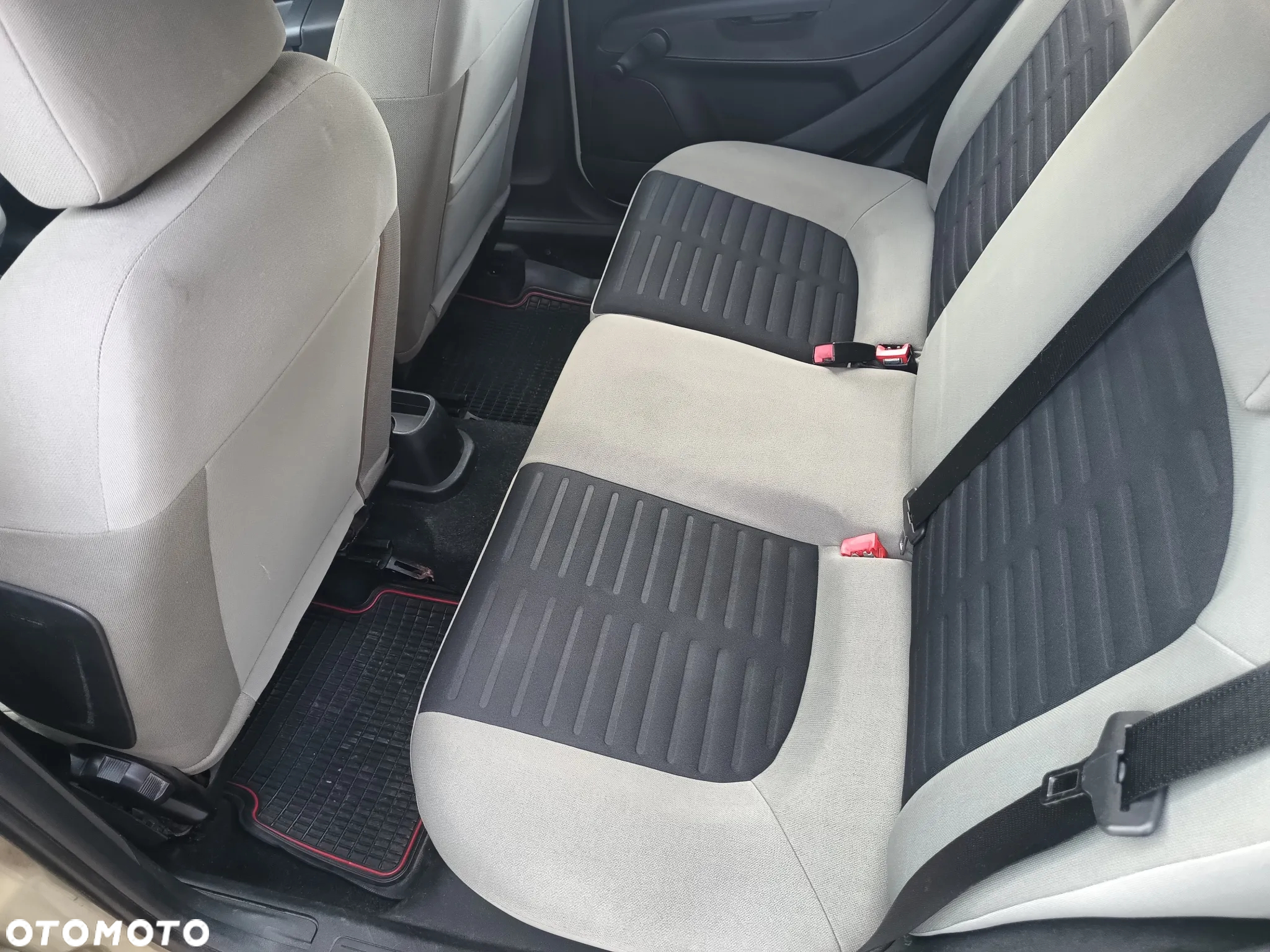 Fiat Grande Punto - 14