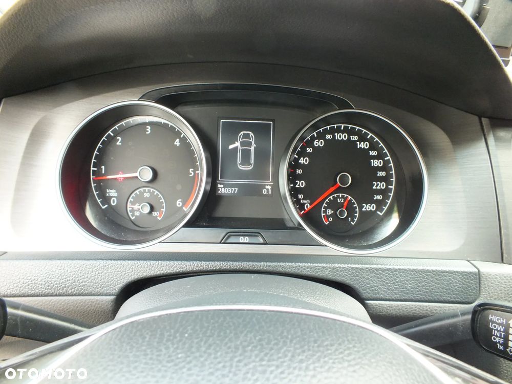 Volkswagen Golf VII 1.6 TDI BMT Comfortline - 16