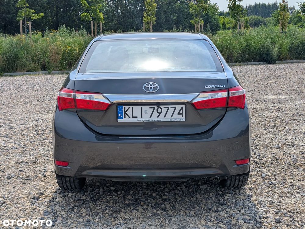Toyota Corolla 1.6 Premium - 11