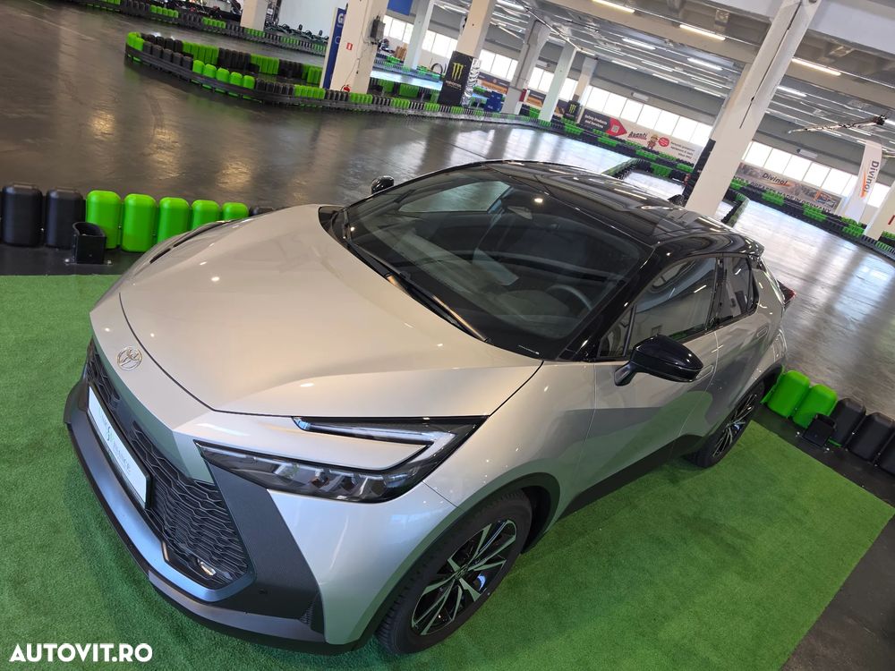 Toyota C-HR 1.8 Hybrid Team Deutschland - 14