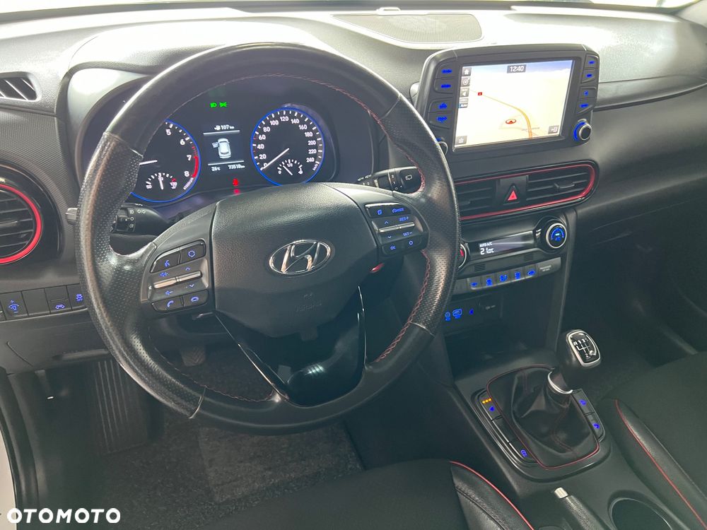 Hyundai Kona - 12
