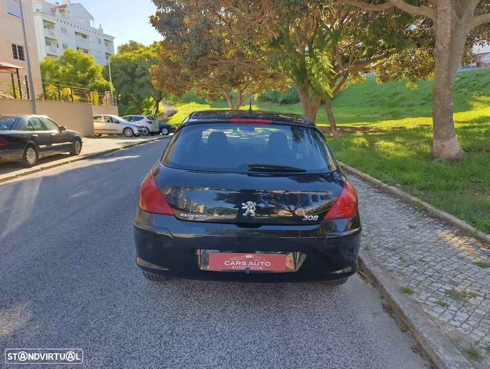 Peugeot 308 - 8