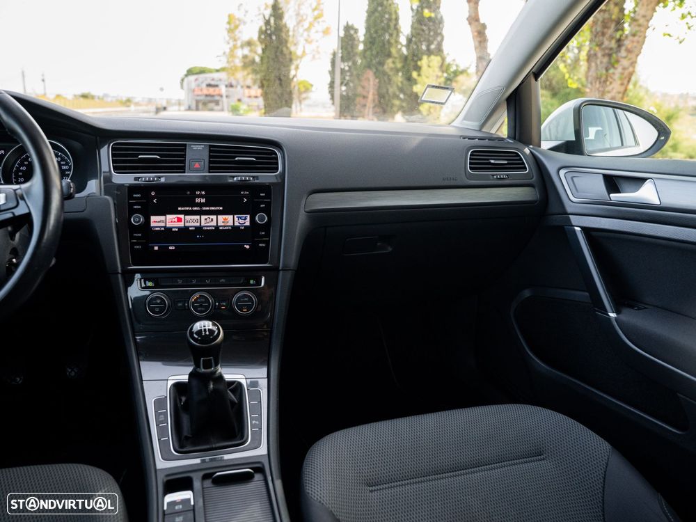 VW Golf Variant 1.6 TDi Confortline - 34
