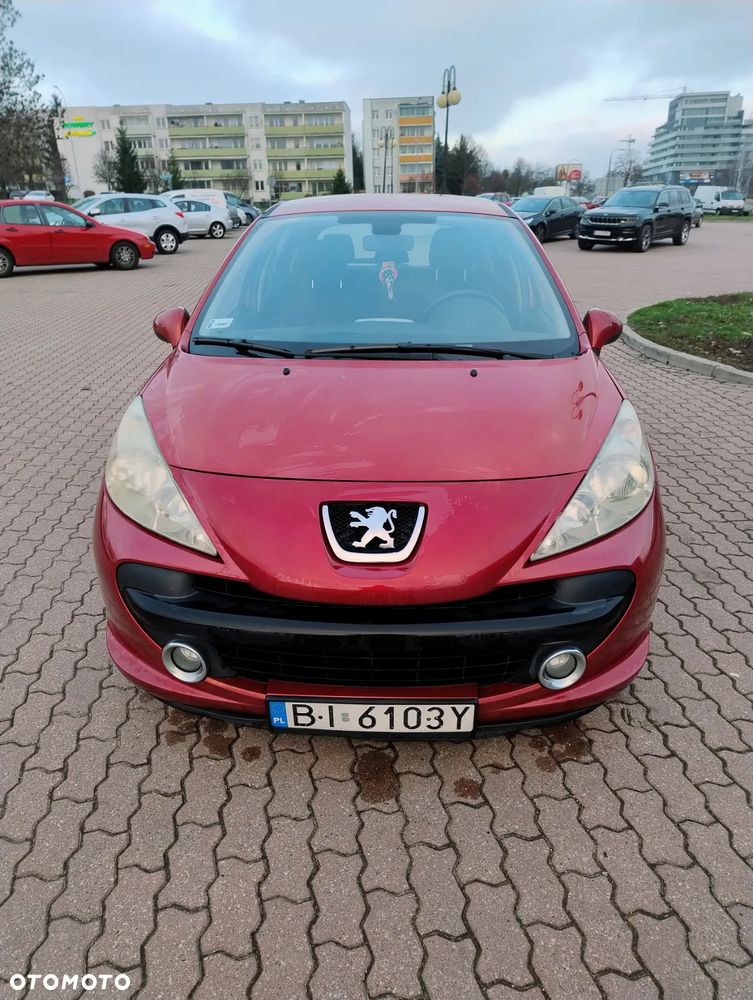 Peugeot 207 - 1