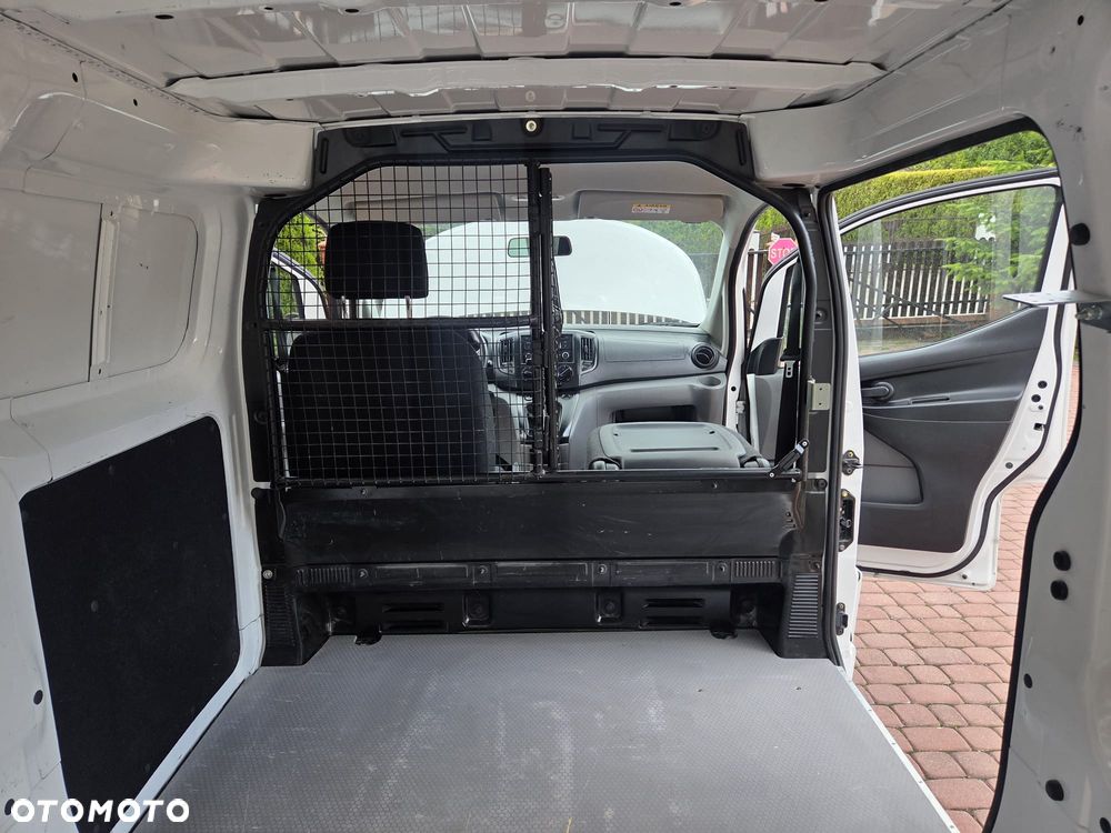 Nissan NV200 - 15
