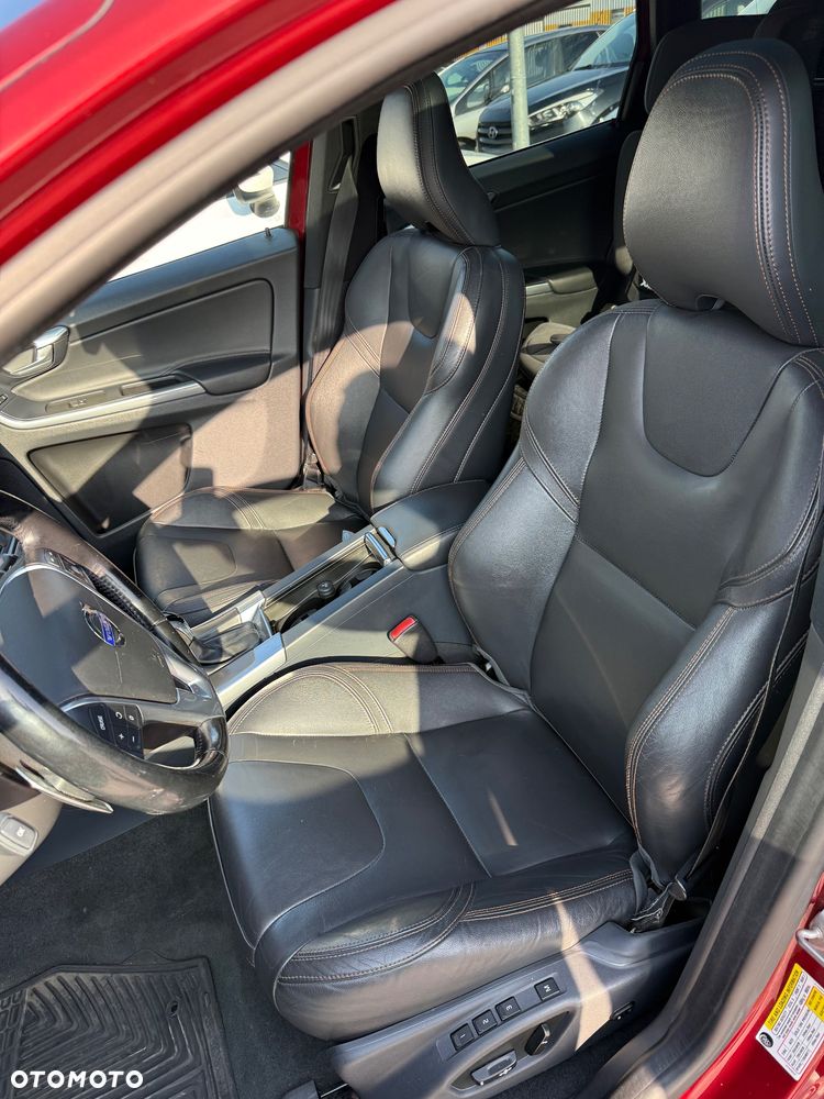 Volvo XC 60 T6 AWD RDesign - 34