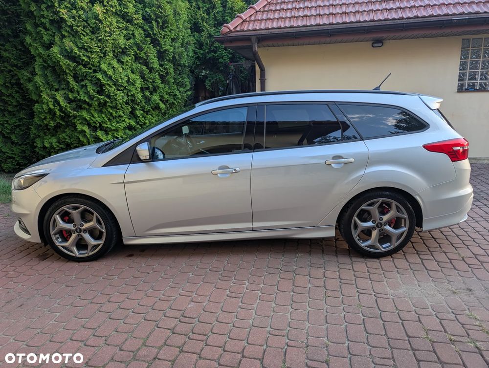 Ford Focus 2.0 EcoBoost ST - 7