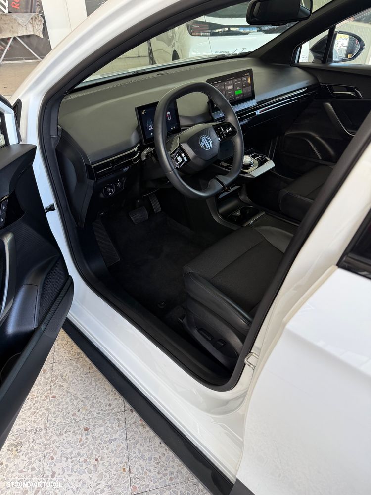 MG MG4 77 kWh Extended Range Luxury - 7