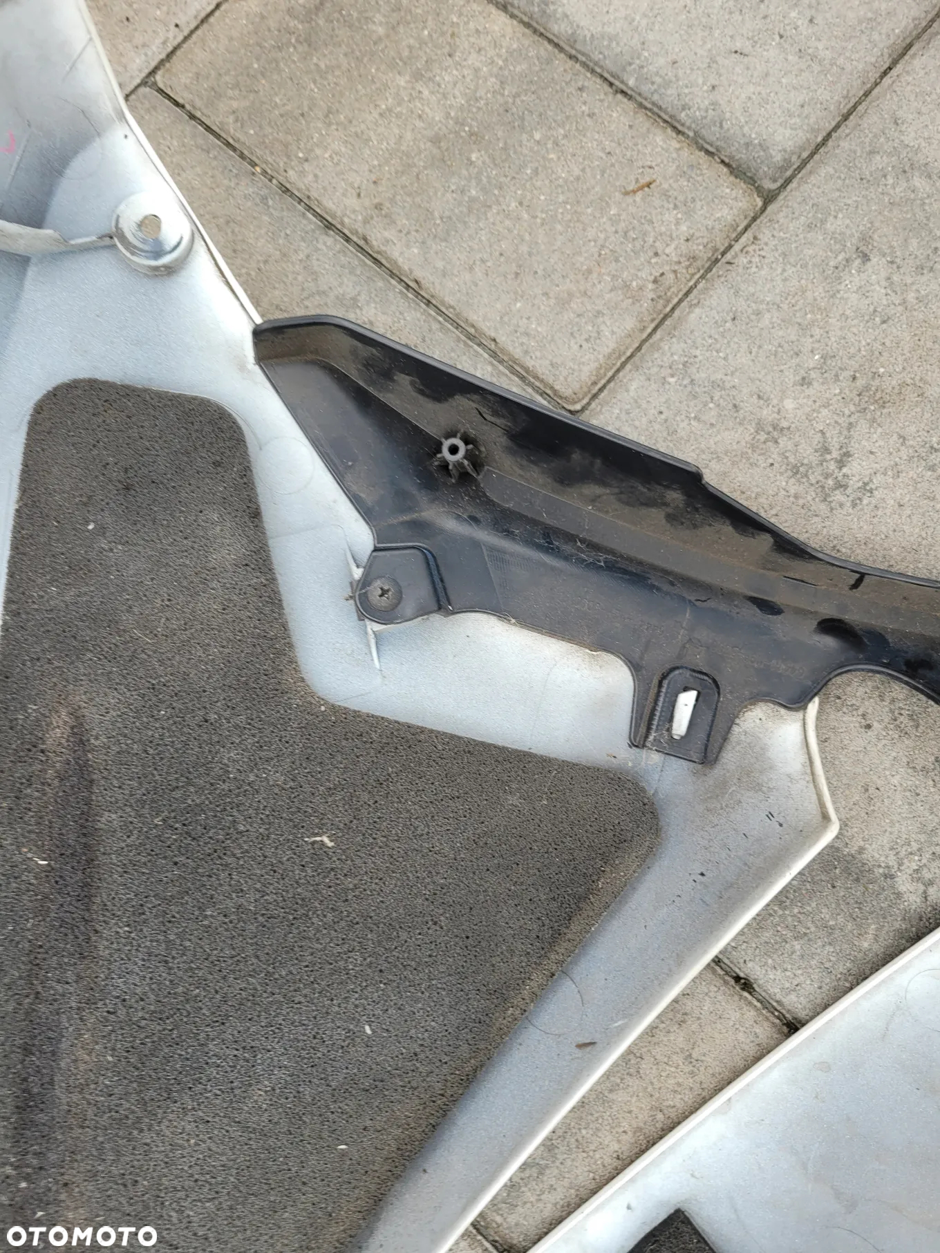 Owiewka, osłona prawa, bok, boczek prawy, wypełnienie owiewki prawe Honda CBR 1000  SC59 12-16 - 20