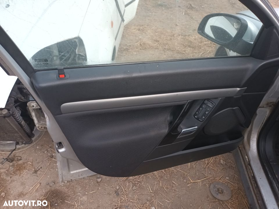 Dezmembrari  Opel VECTRA C  2002  > 2009 2.0 DTi Motorina - 7