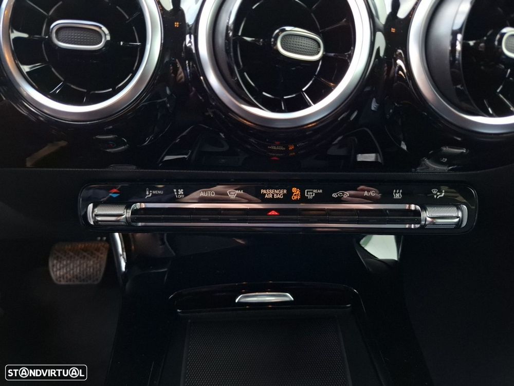 Mercedes-Benz A 250 e - 23