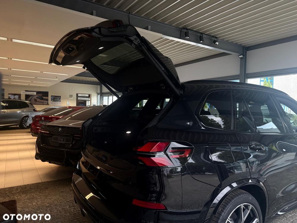 BMW X5 xDrive40d mHEV - 29