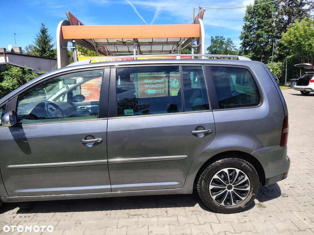 Volkswagen Touran 2.0 TDI Trendline - 4