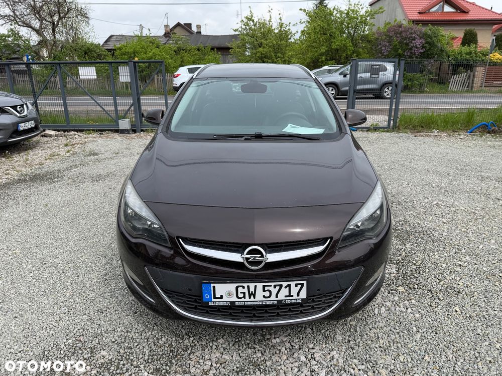 Opel Astra ver-1-4-turbo - 2