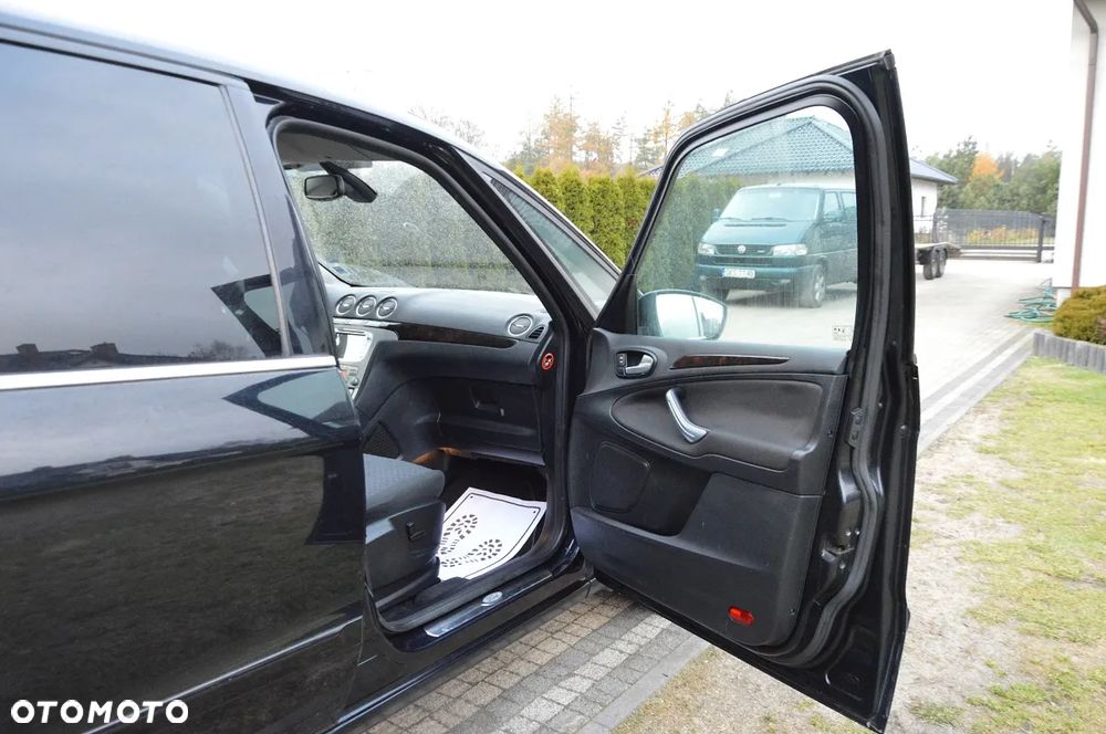 Ford Galaxy 2.0 TDCi Ghia - 38