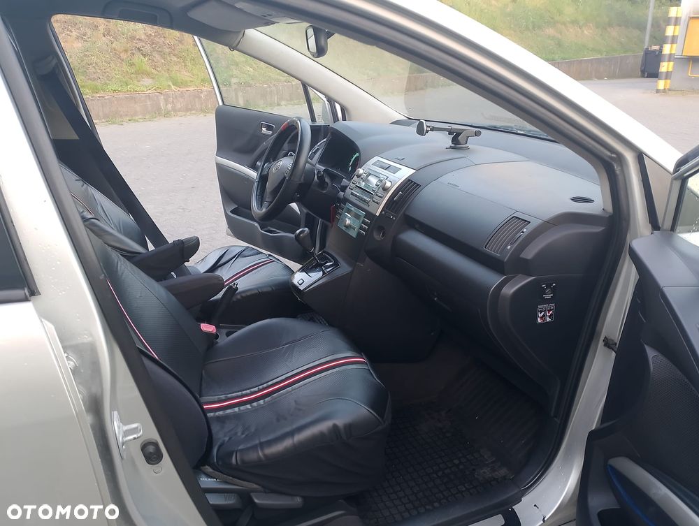 Toyota Corolla Verso 1.8 Gold + 7os MM - 6