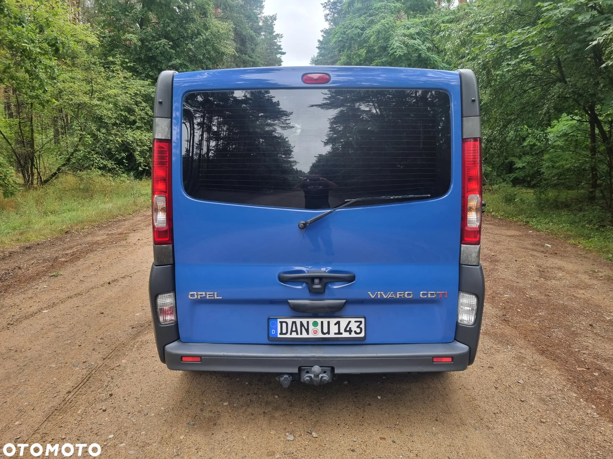 Opel Vivaro 2.5 CDTI L1H1 - 11
