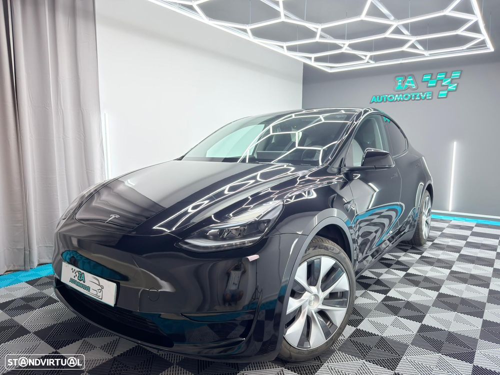 Tesla Model Y Long Range Dual Motor AWD - 2
