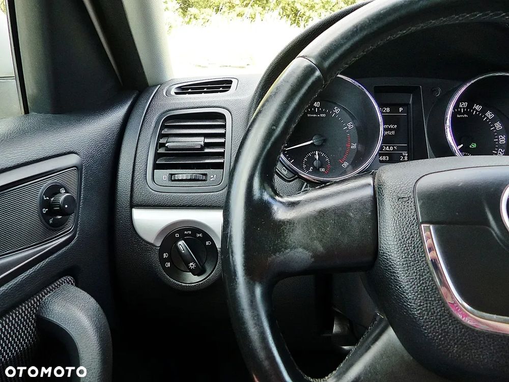 Skoda Yeti 1.2 TSI DSG Ambition PLUS EDITION - 30