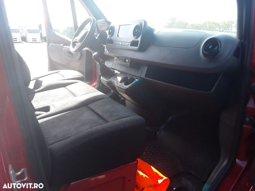 Mercedes-Benz Sprinter - 9