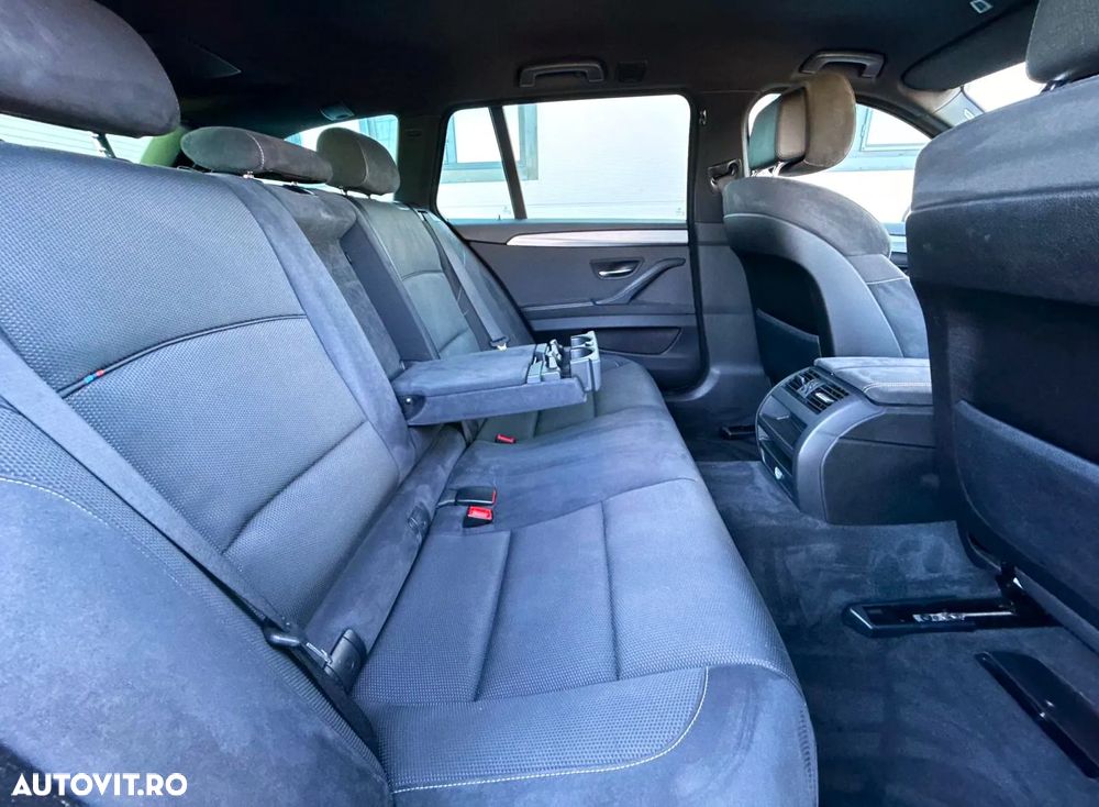 BMW Seria 5 525d xDrive Touring Aut. - 23