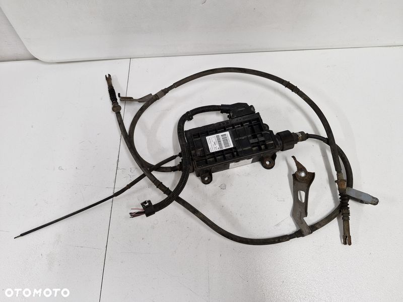 TOYOTA AVENSIS T27 LIFT T29 MODUŁ HAMULCA RĘCZNEGO ELEKTRYCZNEGO 46300-05042 - 2