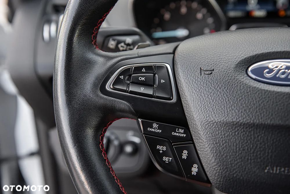 Ford Kuga 2.0 TDCi AWD ST-Line - 22