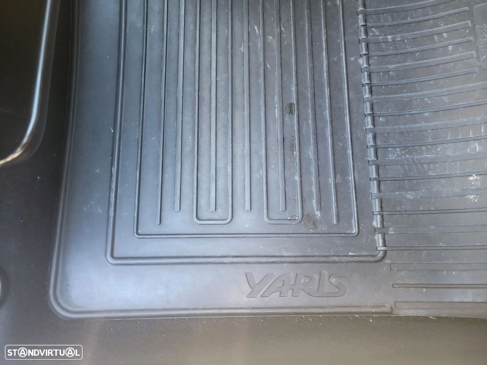 Toyota Yaris 1.0 VVT-i Comfort+P.Style - 12