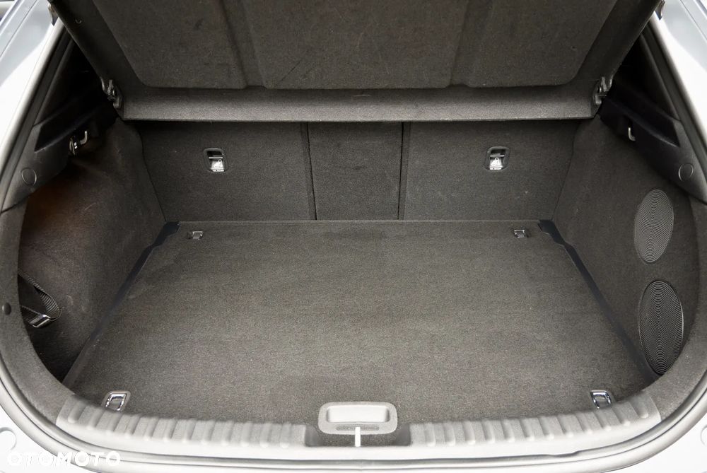 Kia XCeed 1.5 T-GDI Business Line DCT - 33