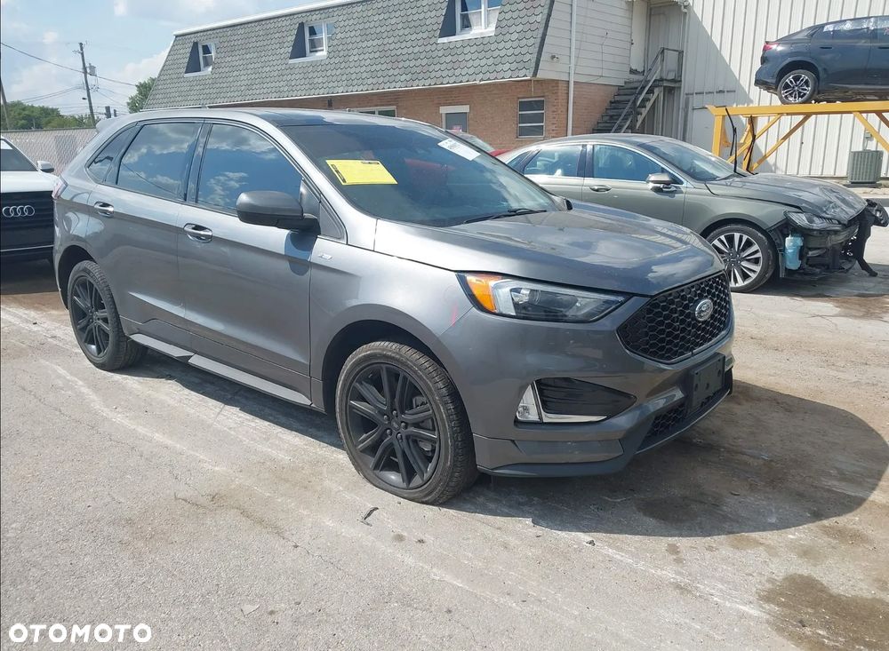 Ford Edge - 1