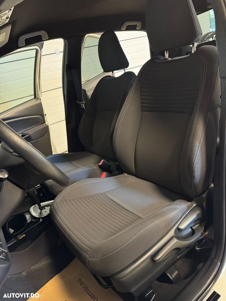 Toyota Yaris 1.5 VVT-i HSD Bi-Tone R&B - 25