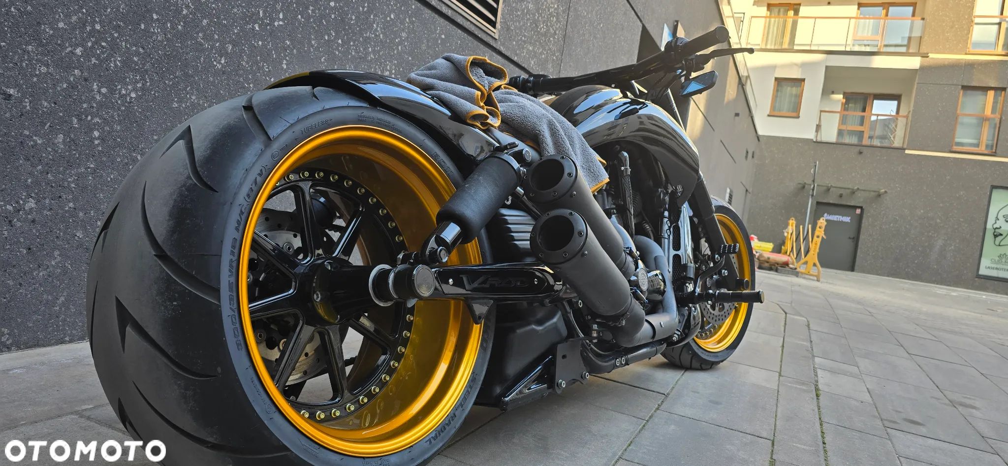 Harley-Davidson V-Rod Night Rod - 1