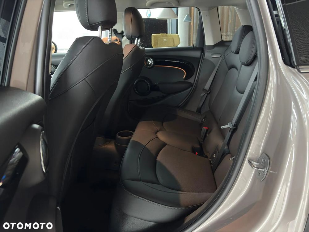 MINI Cooper Classic Trim - 20