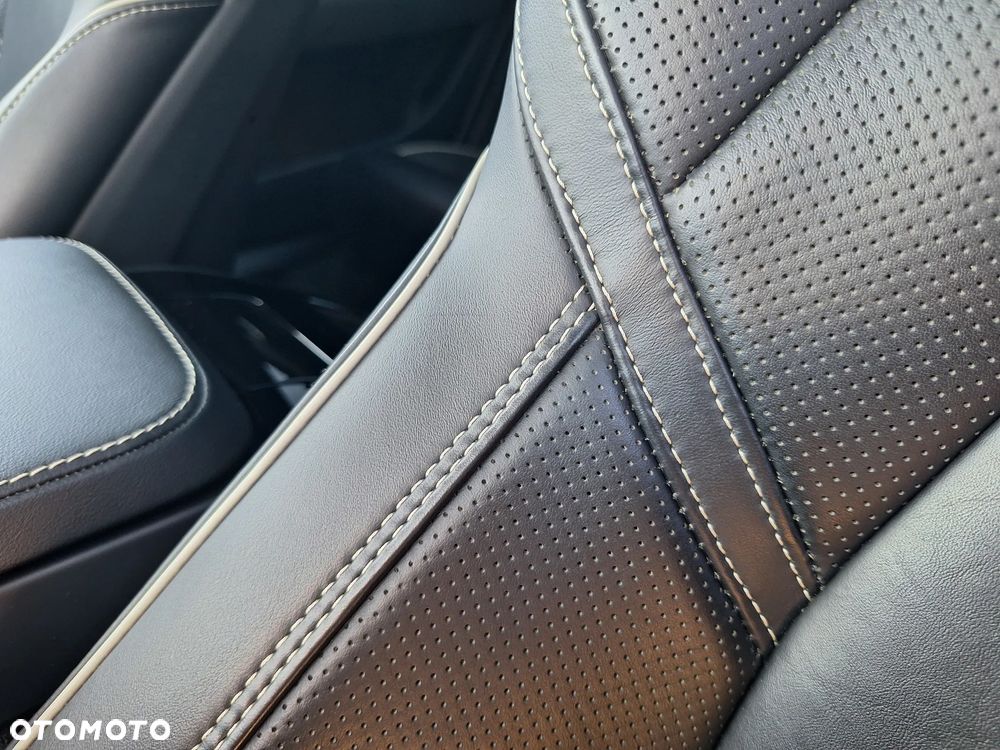 Volvo V90 T8 AWD Plug-In Hybrid R-Design - 20