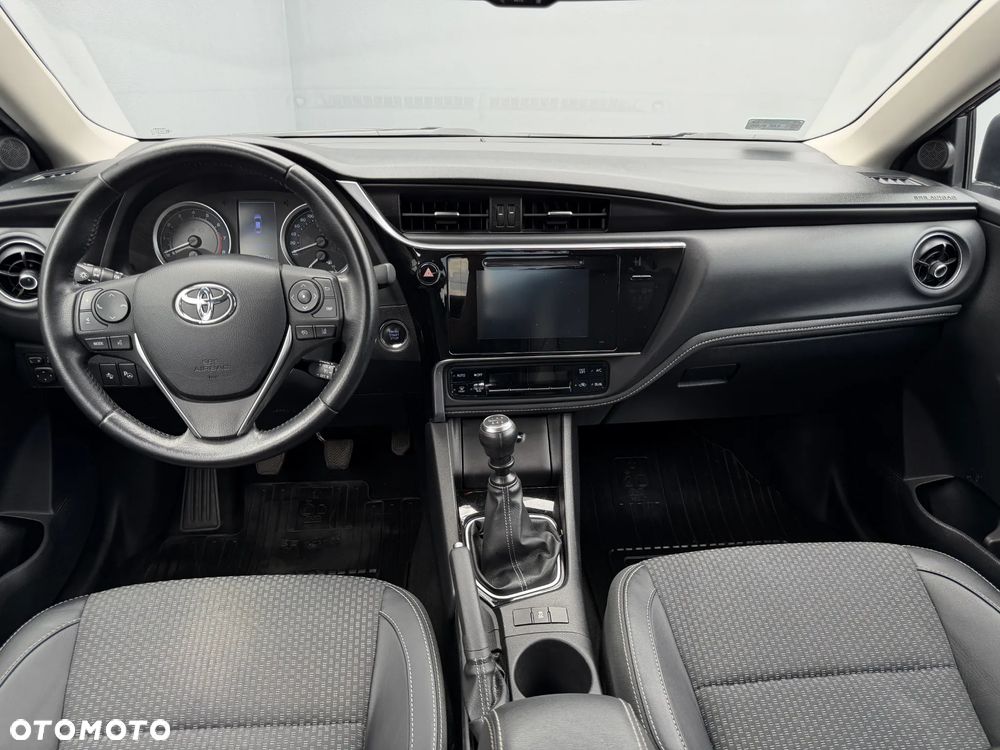 Toyota Corolla 1.6 Comfort - 25