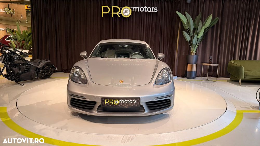 Porsche Cayman 718 T - 9