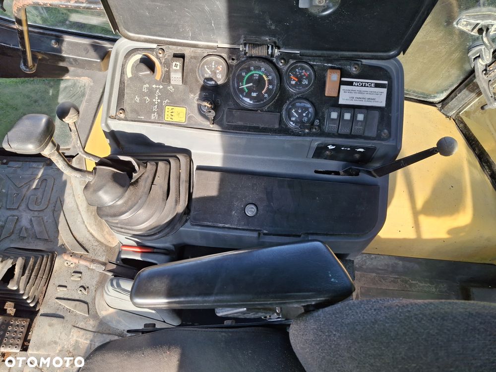 Caterpillar CAT 438D ALL WHEEL STEER - 3