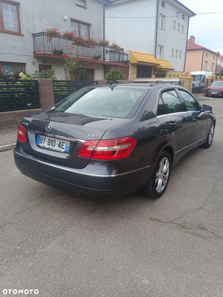 Mercedes-Benz Klasa E 220 CDI DPF BlueEFFICIENCY 7G-TRONIC - 4