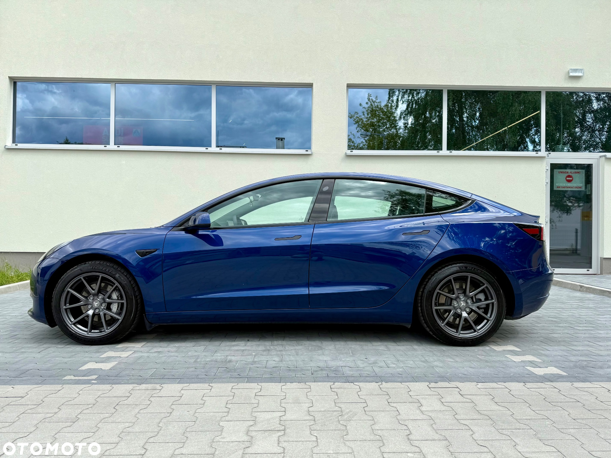 Tesla Model 3 RWD - 5