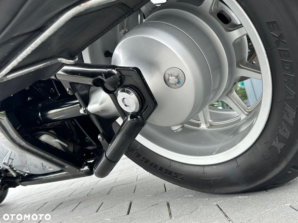 Suzuki Intruder - 30