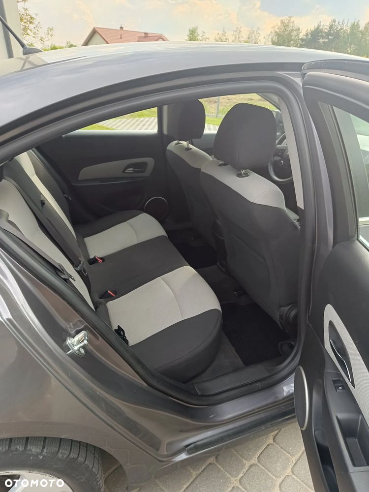 Chevrolet Cruze 1.8 LS (klm) - 9